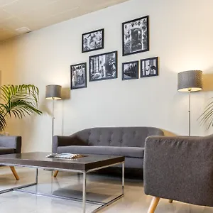 2* Otel Serrano